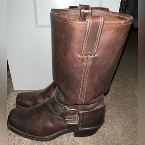 Women’s Harness 12R Frye Boots